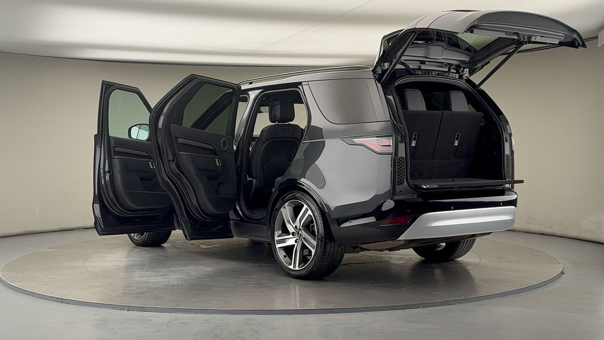 More views of Land Rover Discovery