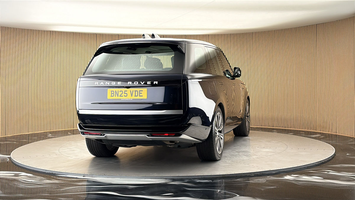More views of Land Rover Range Rover