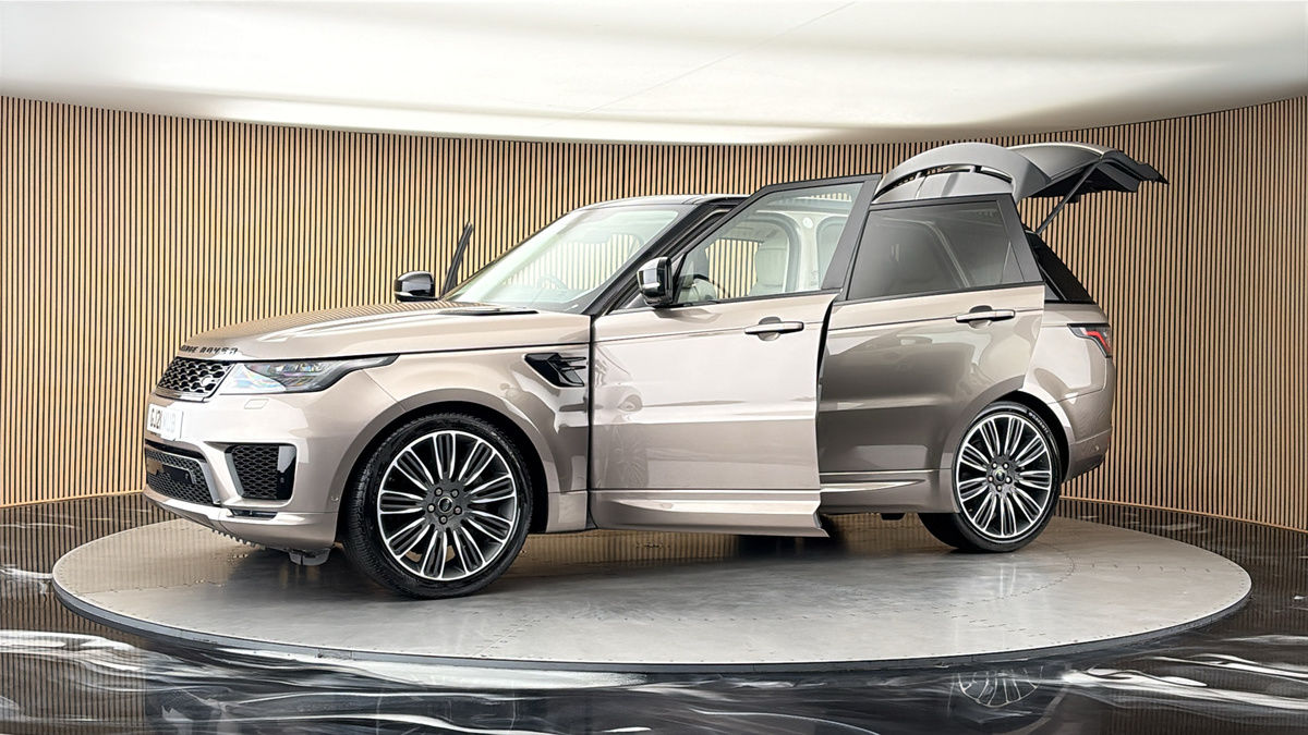 More views of Land Rover Range Rover Sport