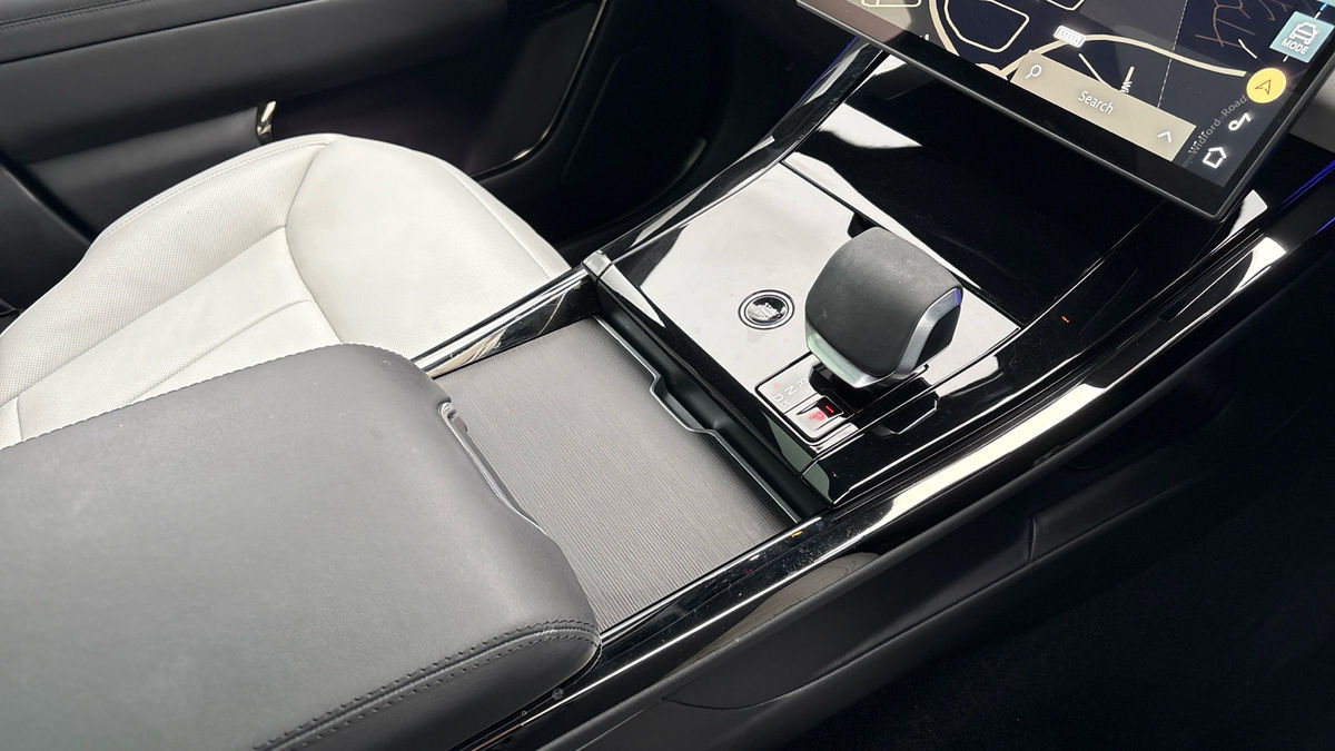 Land Rover Range Rover Sport Image 18