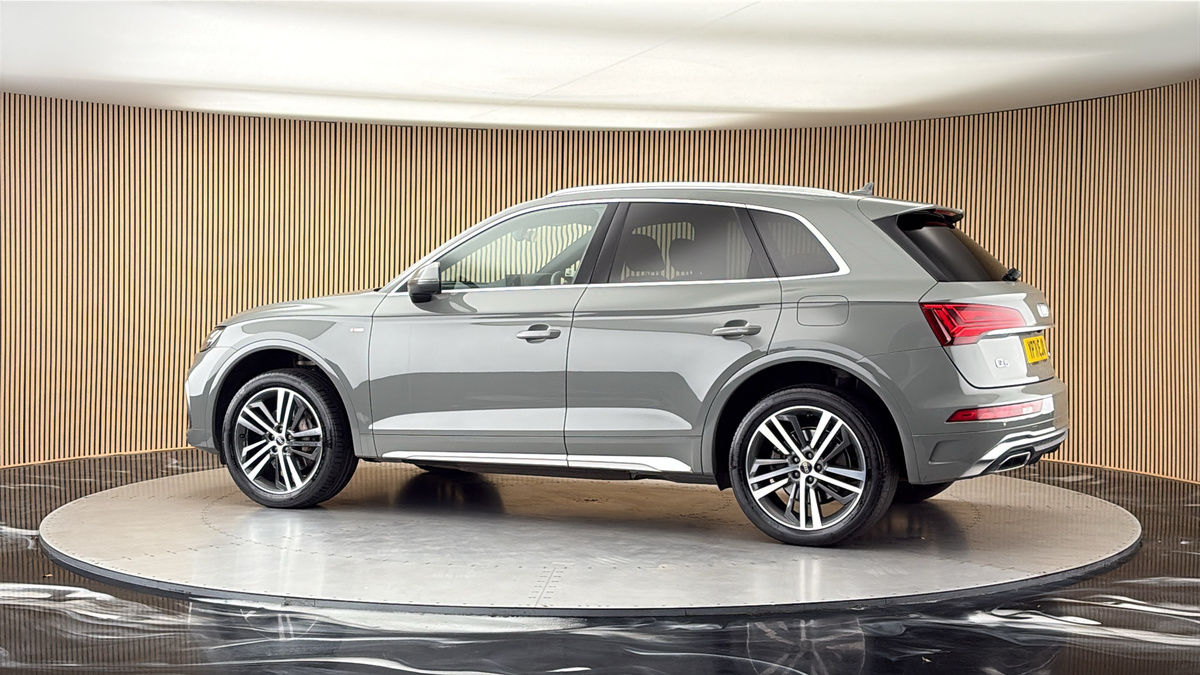 More views of Audi Q5
