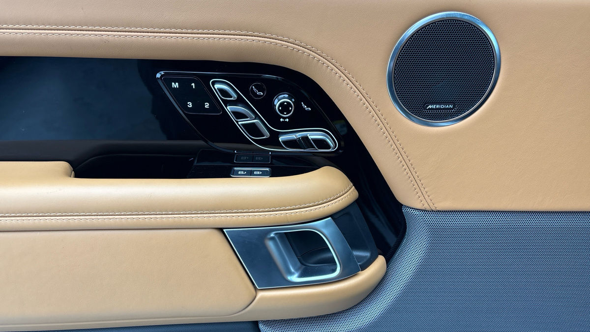 Land Rover Range Rover Image 19