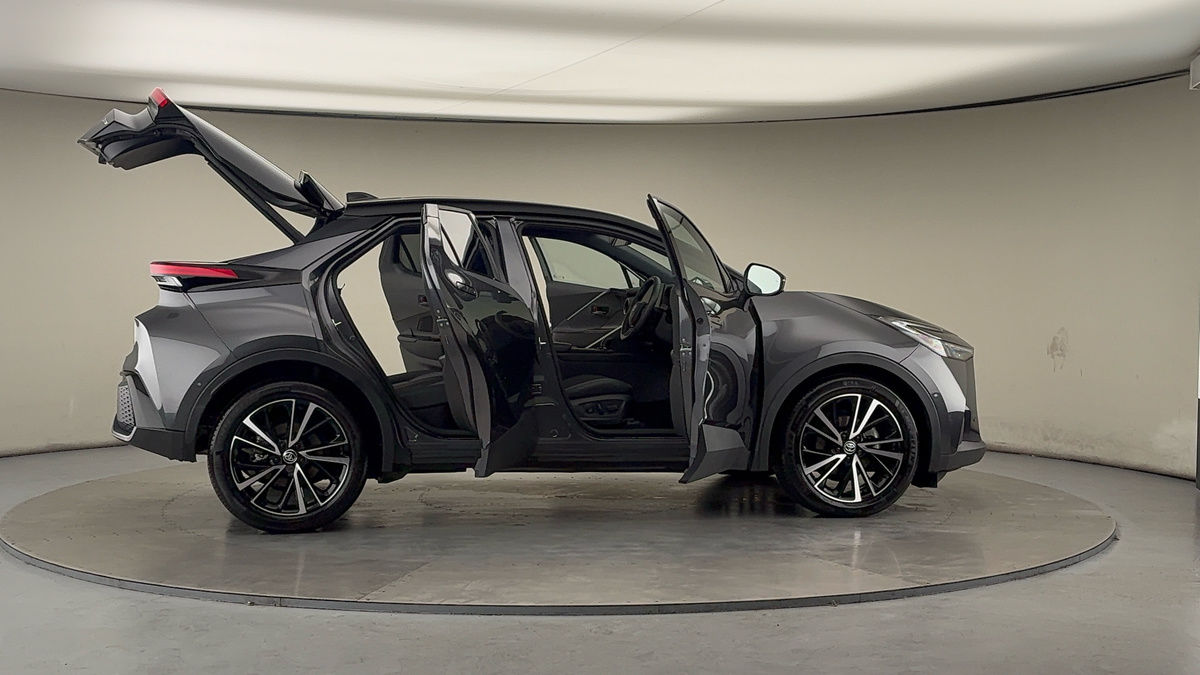 More views of Toyota C-HR