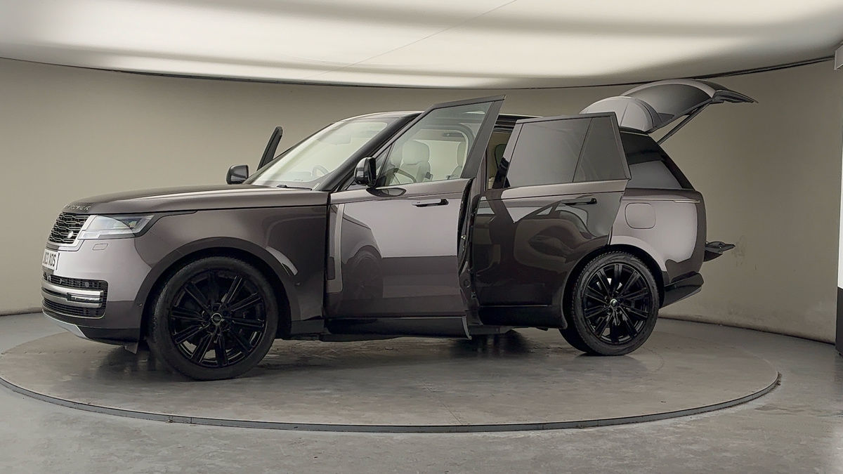 More views of Land Rover Range Rover