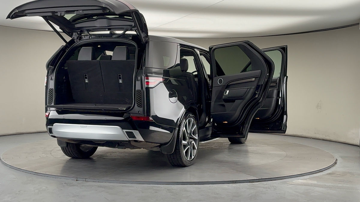 More views of Land Rover Discovery