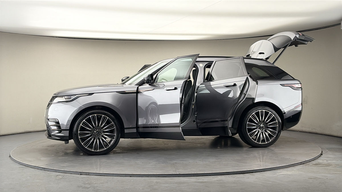 More views of Land Rover Range Rover Velar