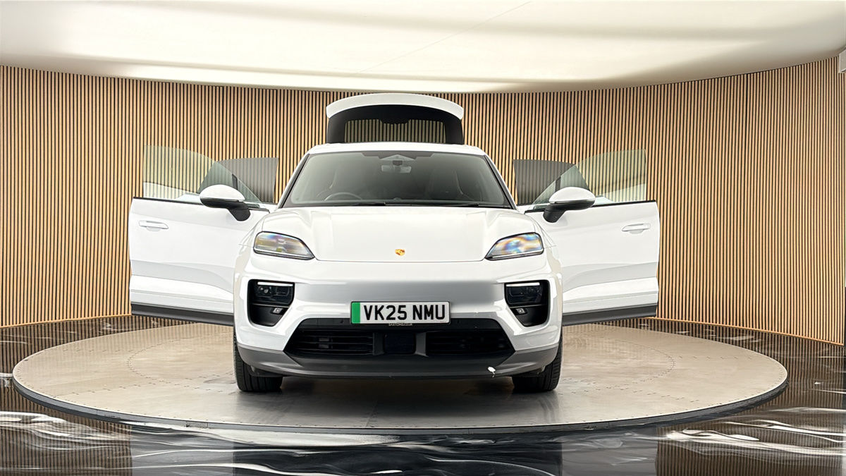 More views of Porsche Macan