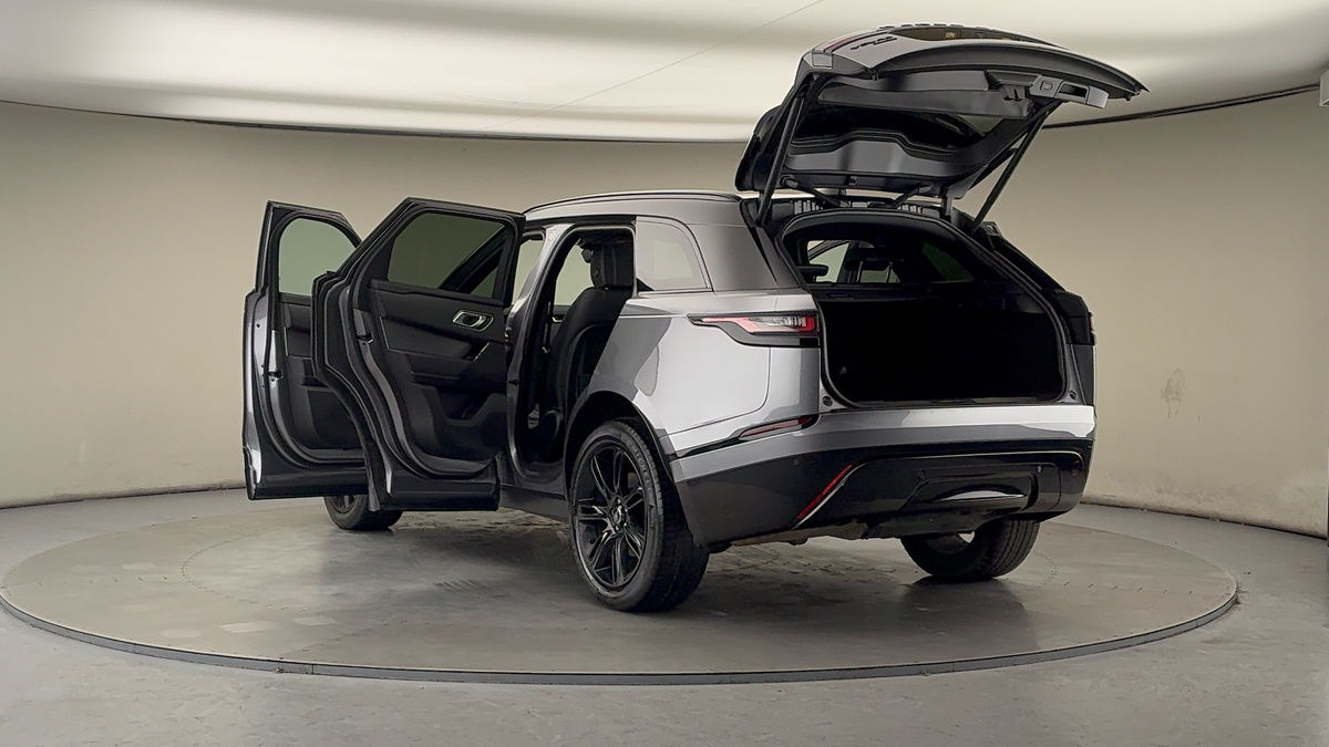 Land Rover Range Rover Velar Image 23