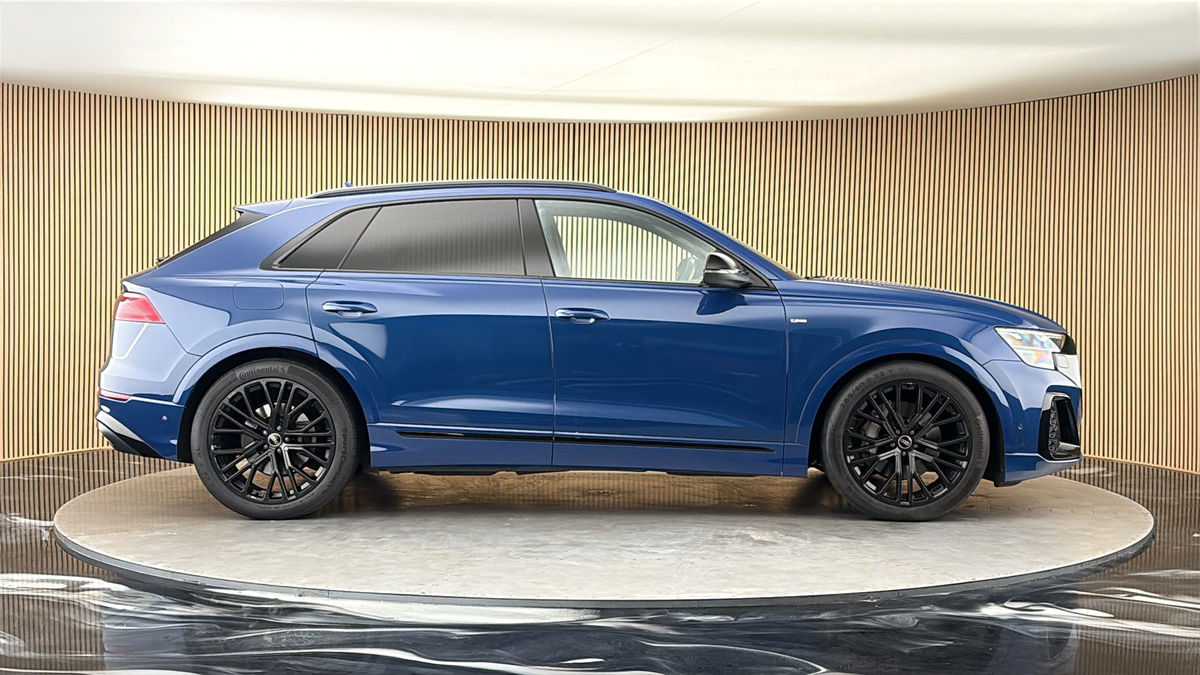 Audi Q8 Image 16