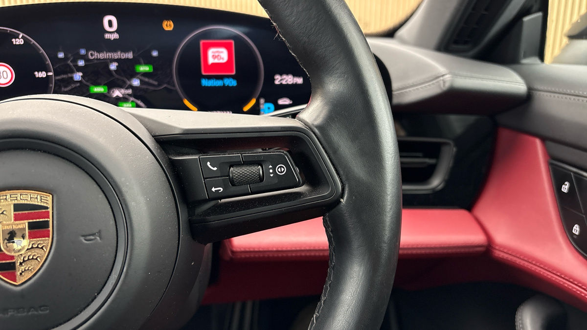 Porsche Taycan Image 14