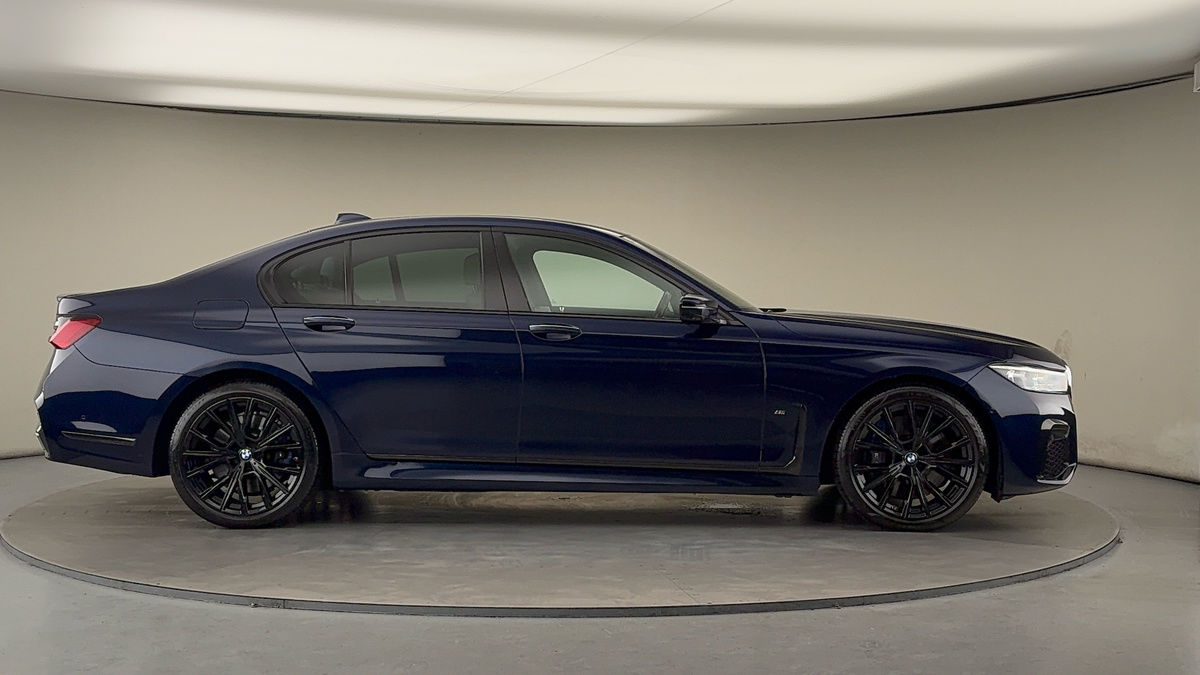 BMW 7 Series Image 16