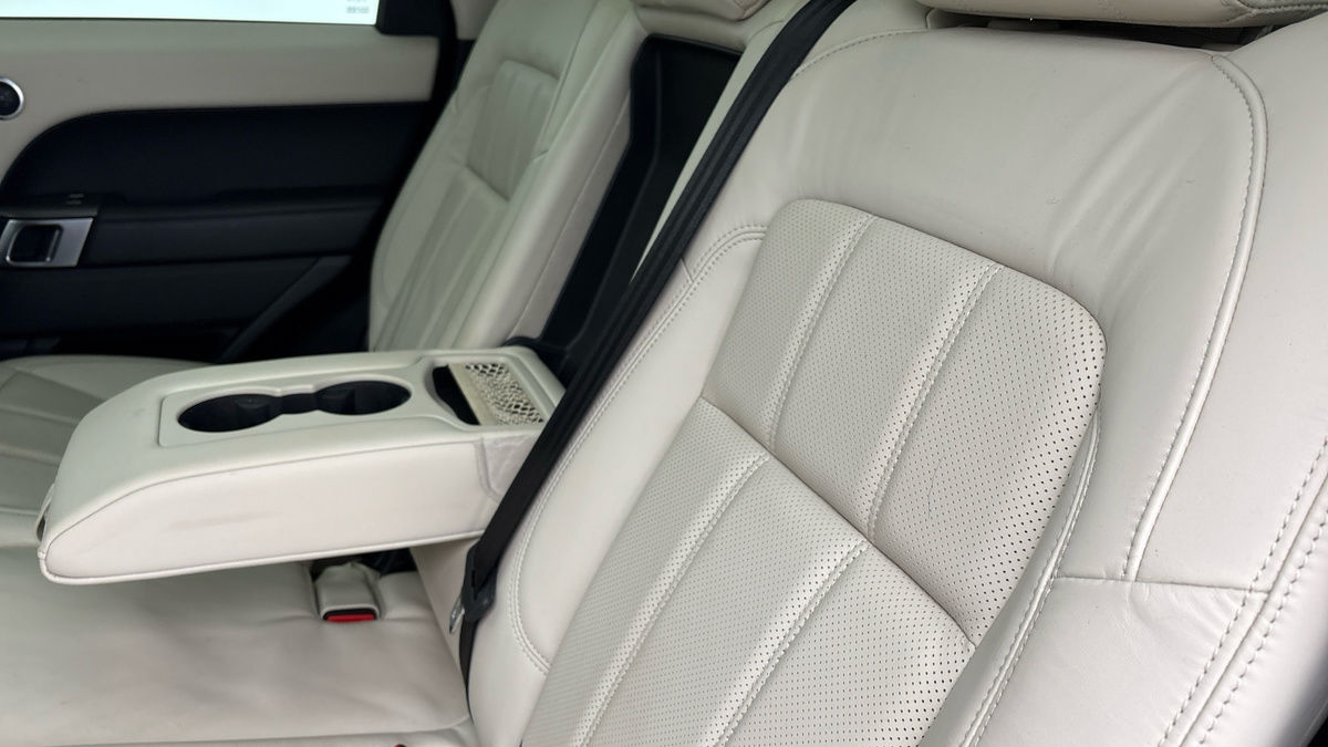 Land Rover Range Rover Sport Image 9