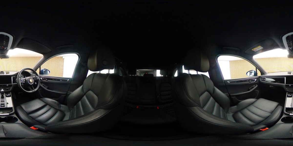More views of Porsche Macan