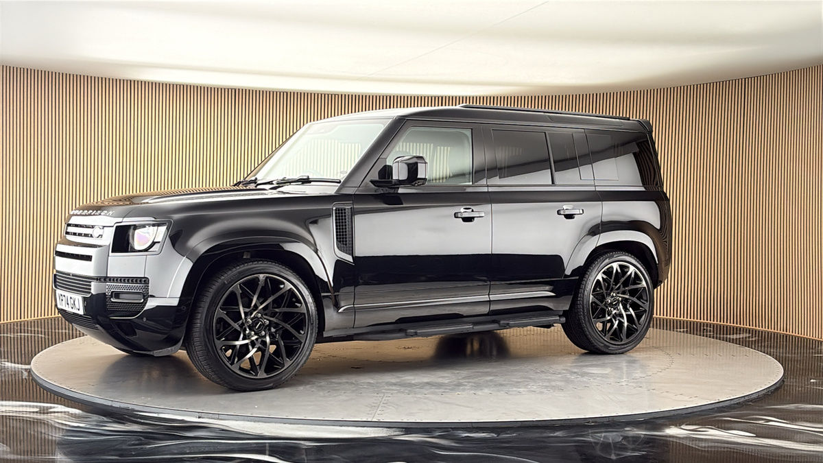 More views of Land Rover Defender 110