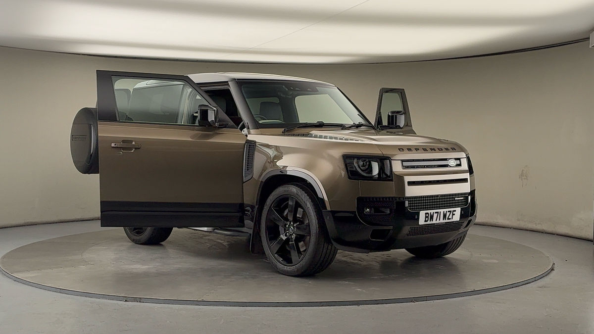 More views of Land Rover Defender 90