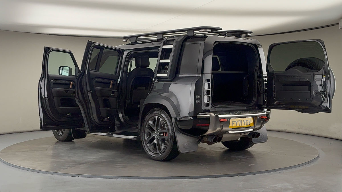 More views of Land Rover Defender 110