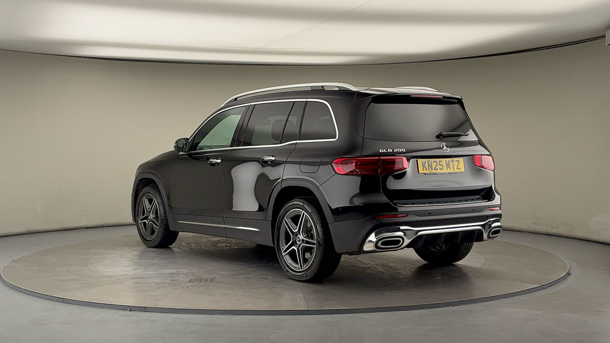 Mercedes-Benz GLB Image 2