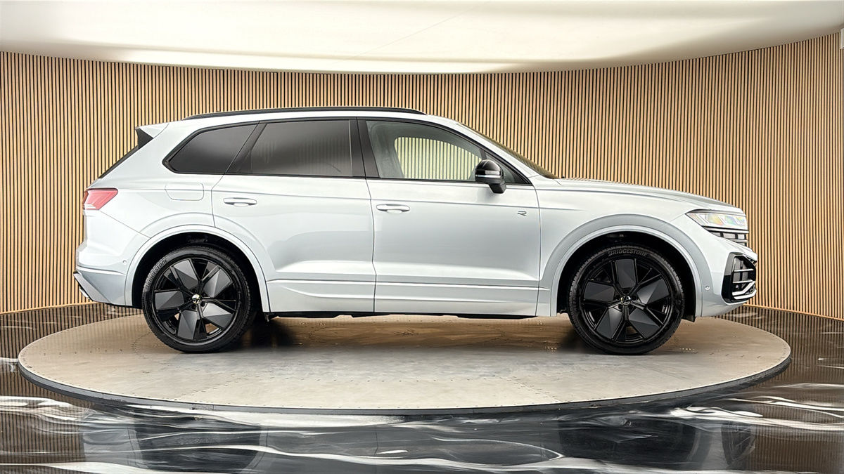 More views of Volkswagen Touareg