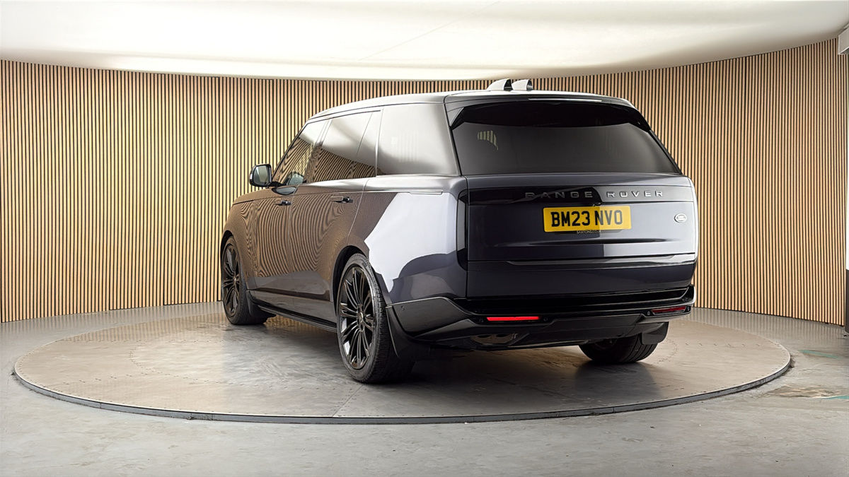 More views of Land Rover Range Rover