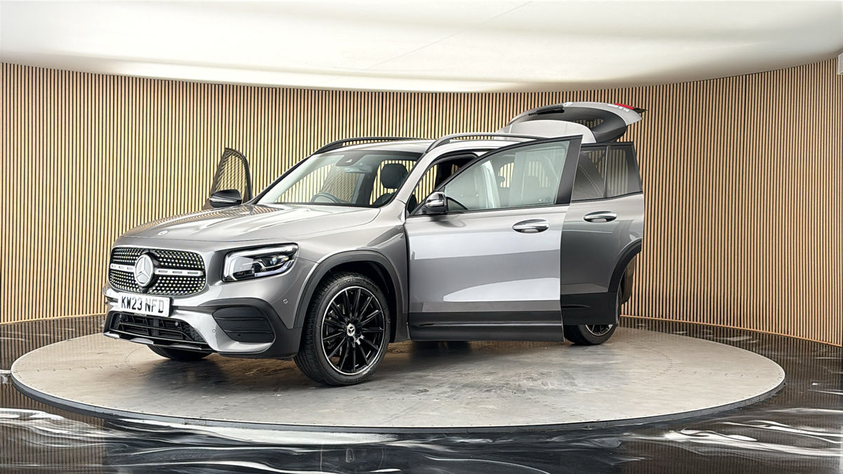 Mercedes-Benz GLB Image 22