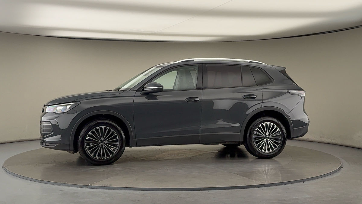 More views of Volkswagen Tiguan