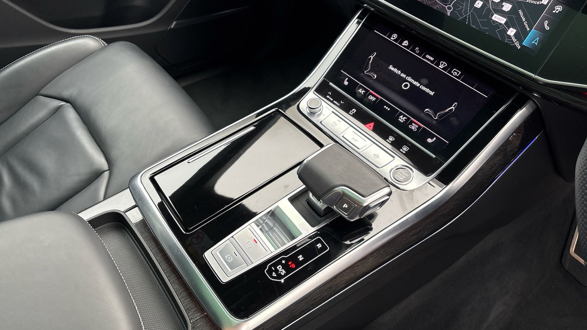 Audi Q8 Image 18