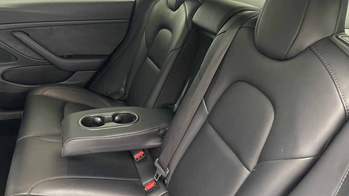 Tesla Model 3 Image 9