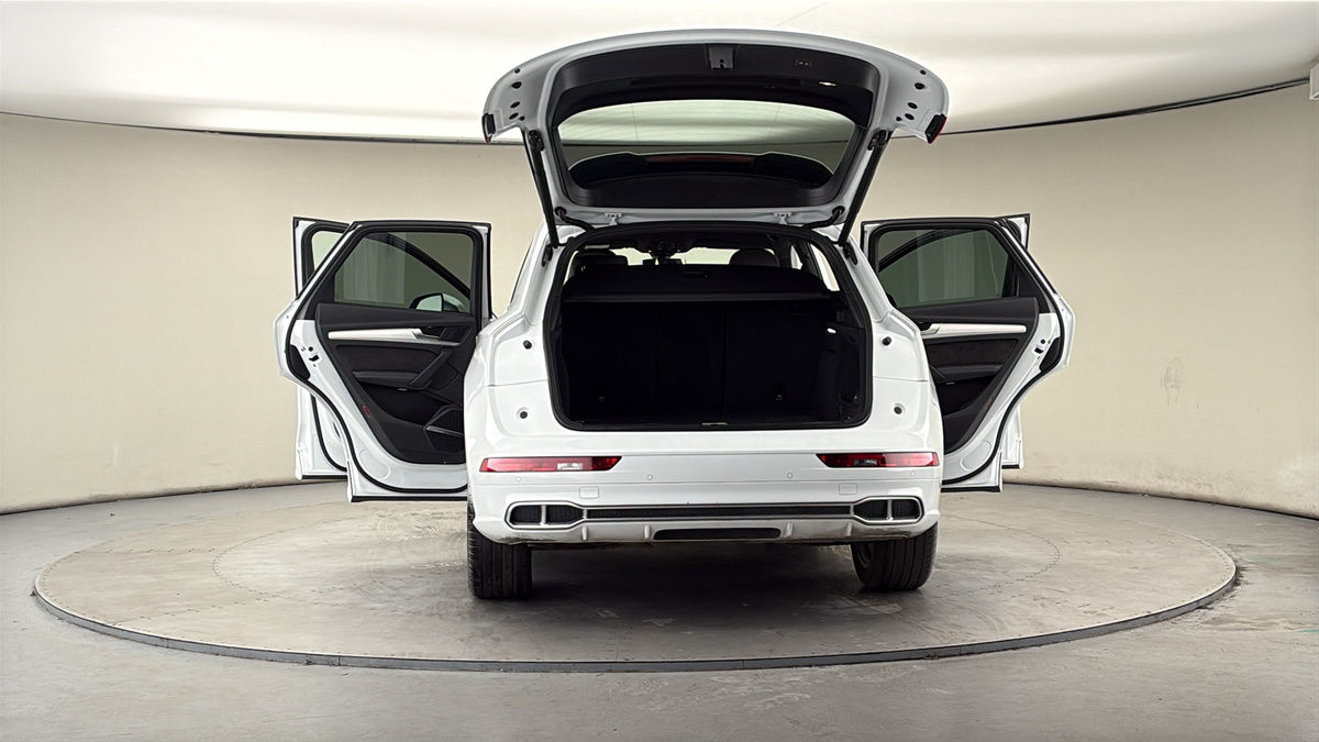 More views of Audi SQ5