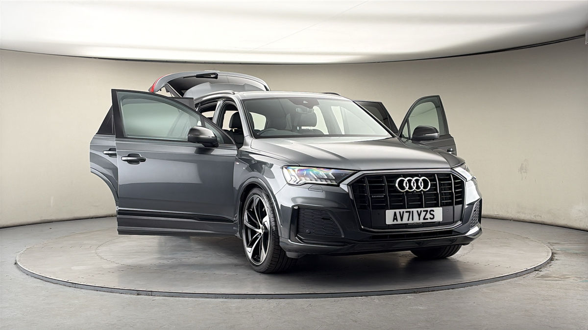 More views of Audi Q7