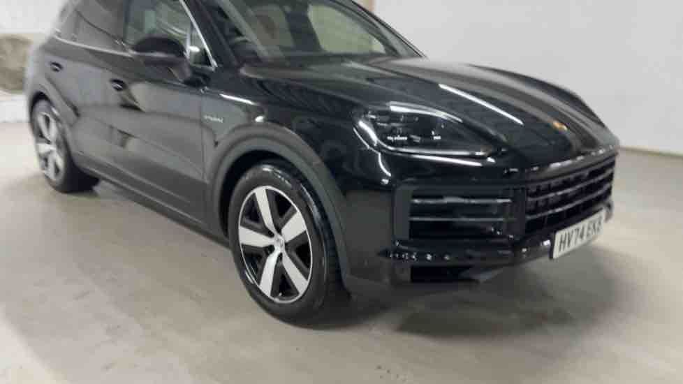 More views of Porsche Cayenne