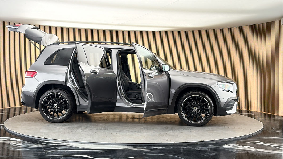 More views of Mercedes-Benz GLB