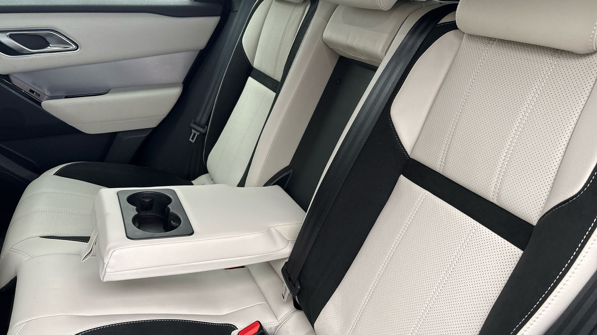 More views of Land Rover Range Rover Velar