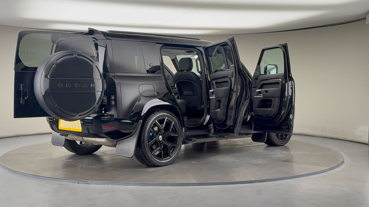 More views of Land Rover Defender 110