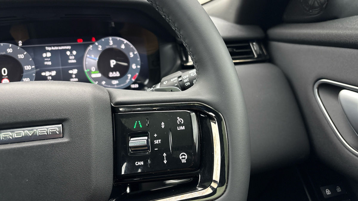 Land Rover Range Rover Velar Image 14