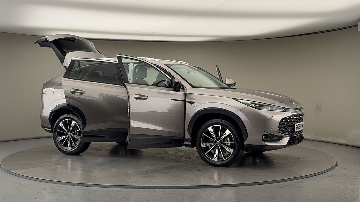 More views of MG MG HS