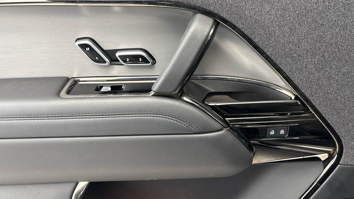 Land Rover Range Rover Sport Image 19