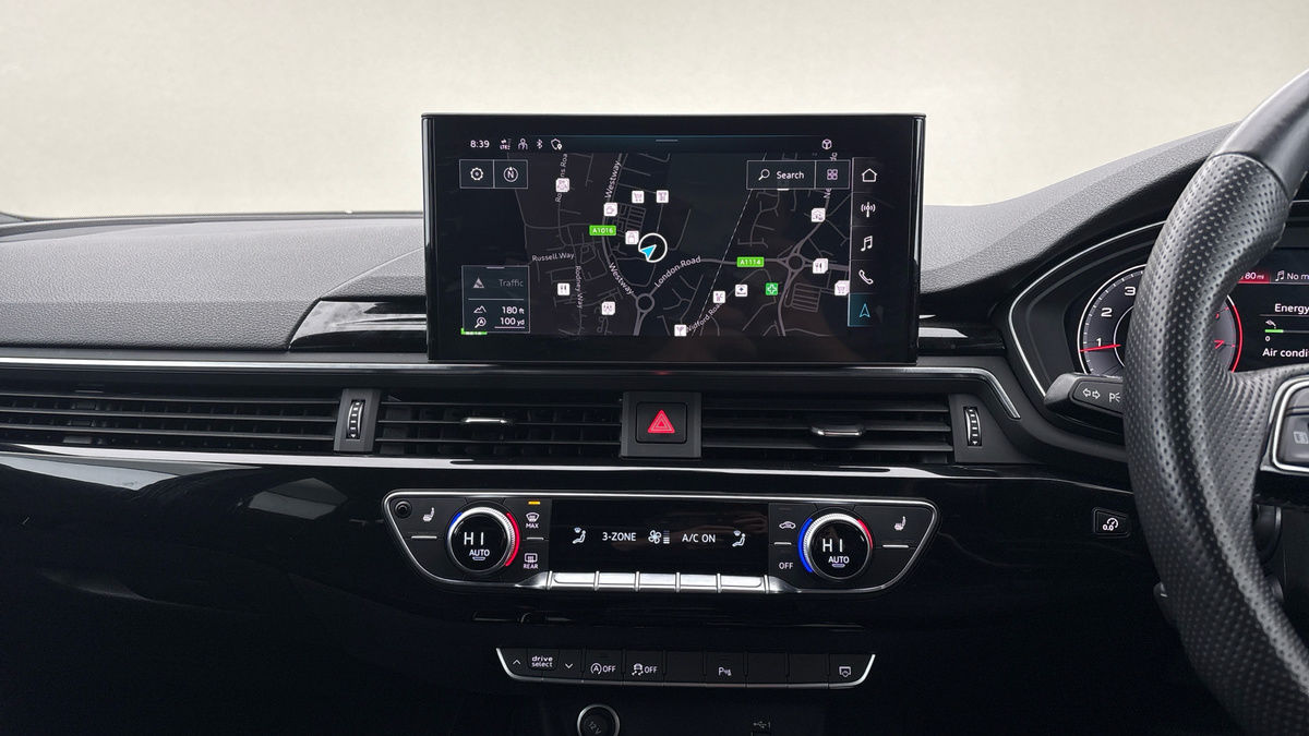 Audi A4 Avant Image 17