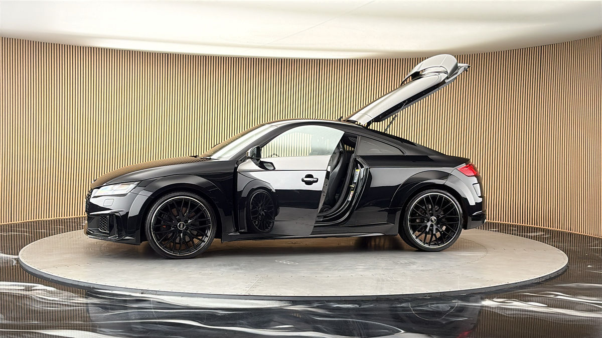 More views of Audi TTS