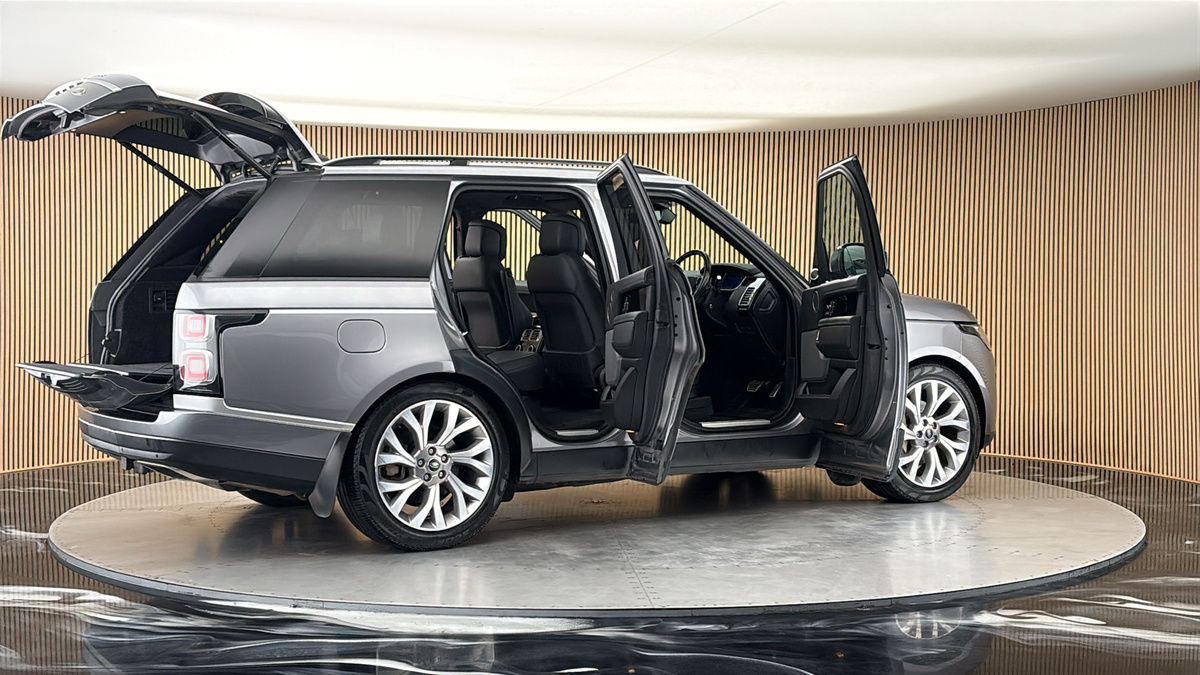 More views of Land Rover Range Rover