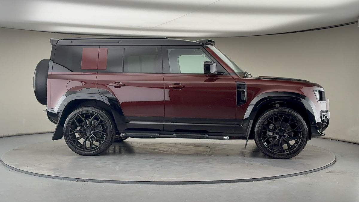 More views of Land Rover Defender 110