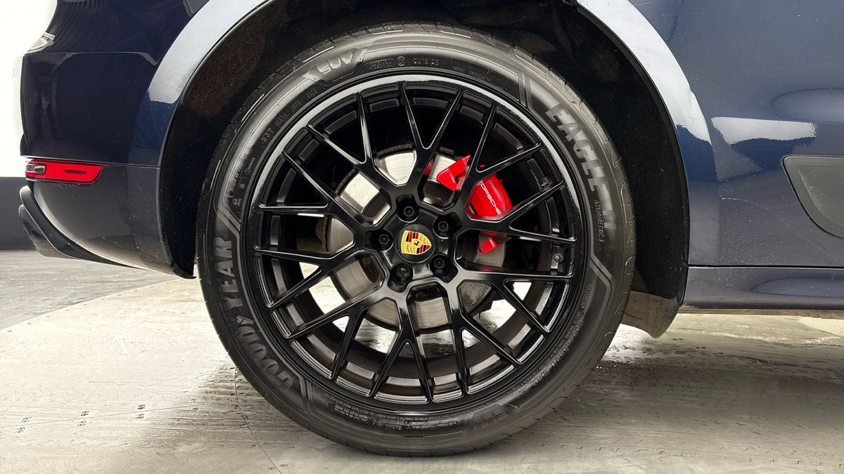 Porsche Macan Image 10