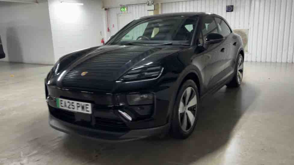 More views of Porsche Macan