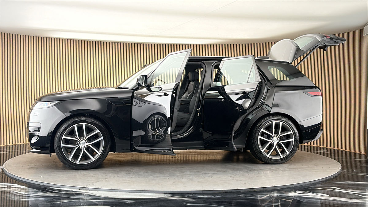 More views of Land Rover Range Rover Sport