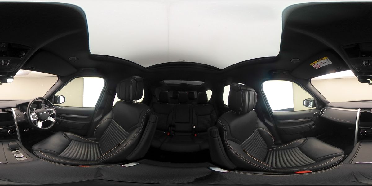 More views of Land Rover Discovery