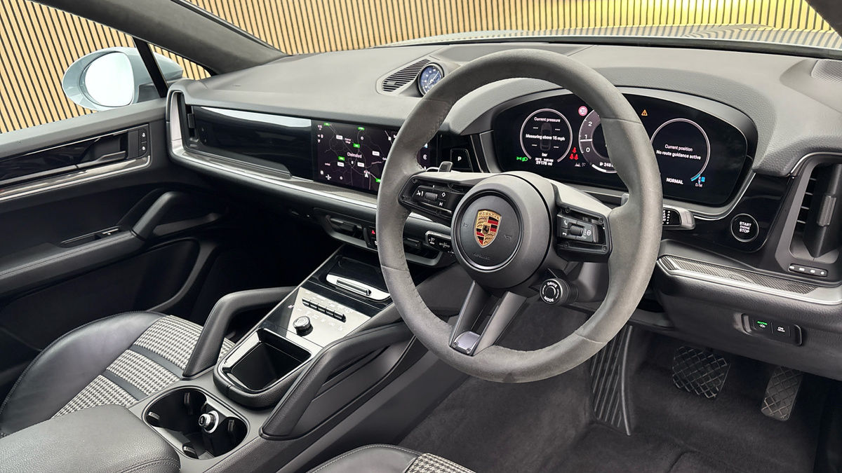 Porsche Cayenne Image 5
