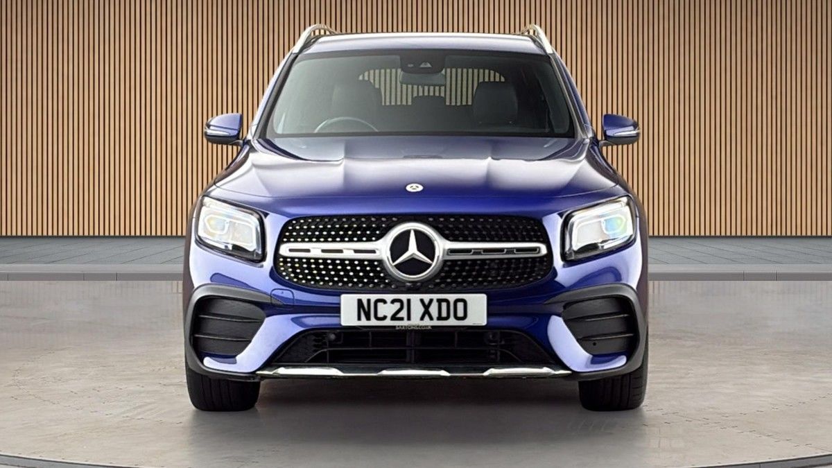 Mercedes-Benz GLB Image 3