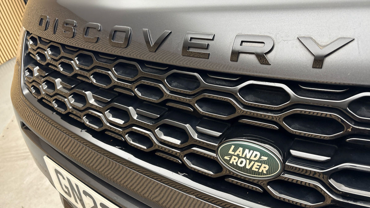 Land Rover Discovery Sport Image 24