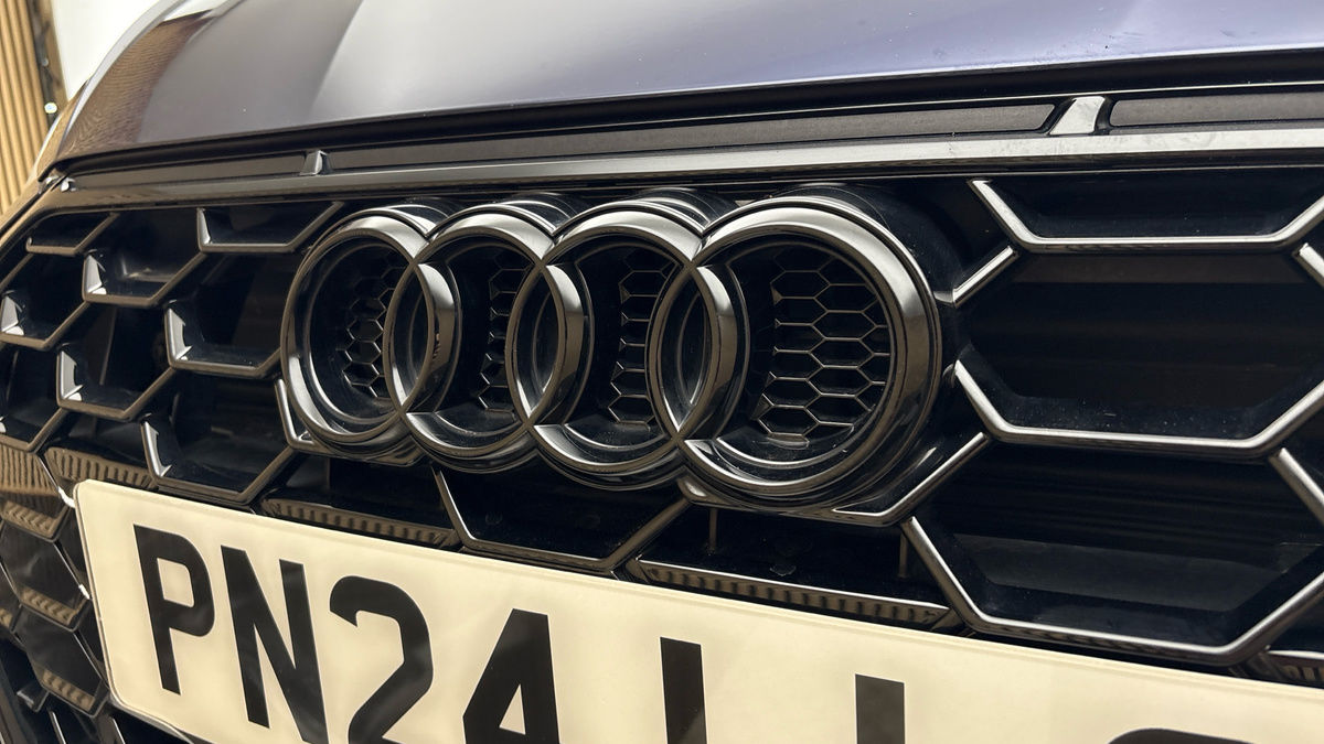 Audi A5 Image 24