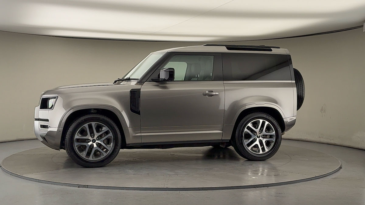 More views of Land Rover Defender 90