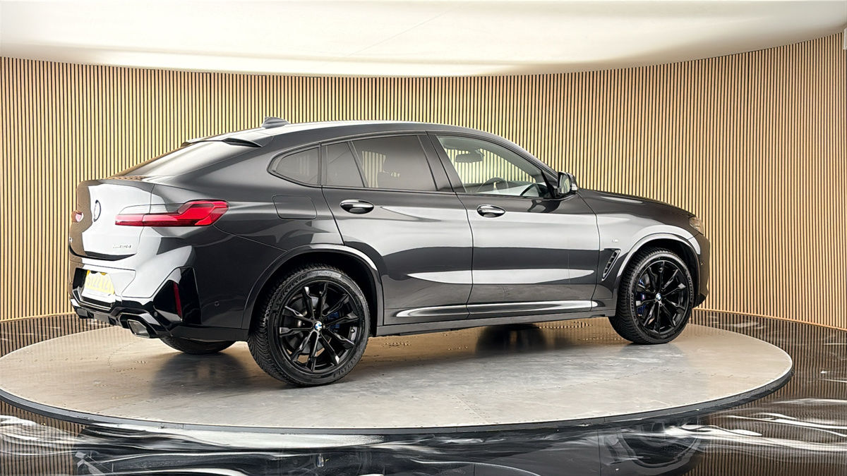 More views of BMW X4